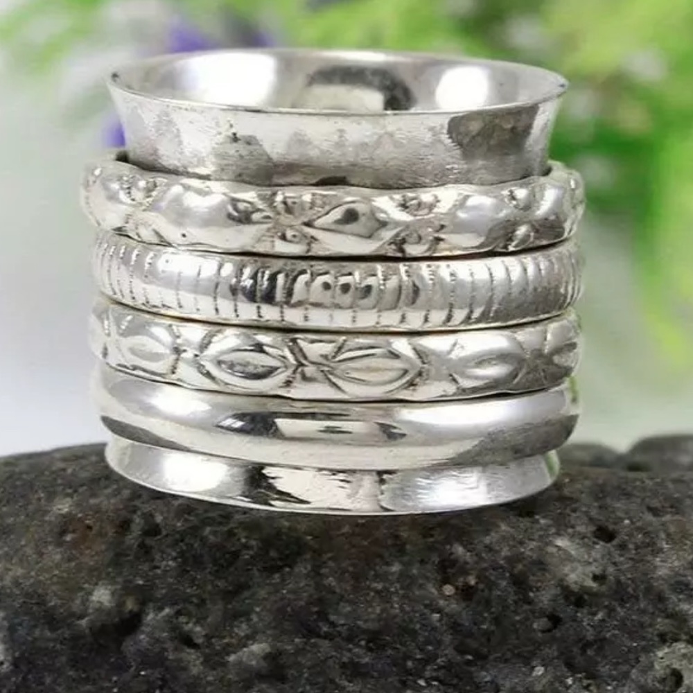 Wide sterling silver Meditation cuff ring - Picture 2 of 7